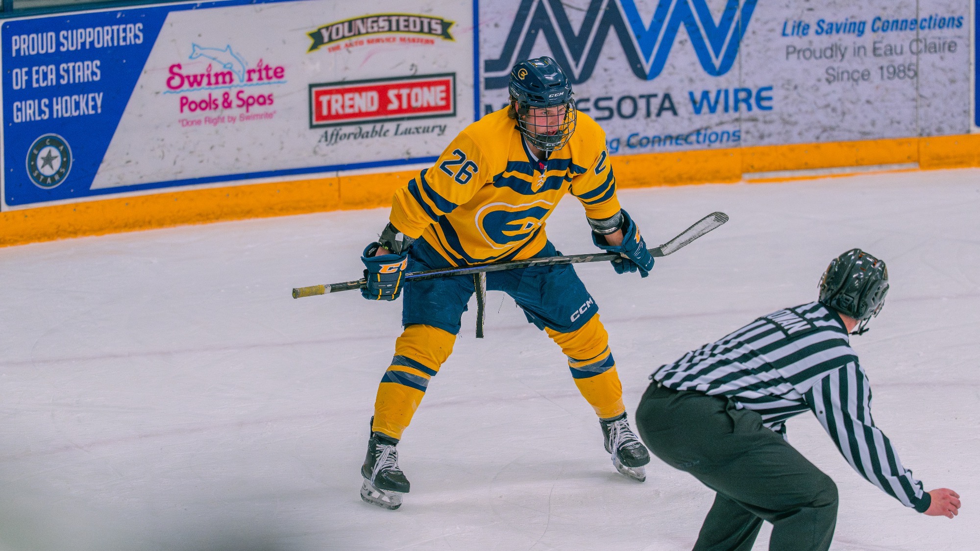 Mens hockey Action Shot