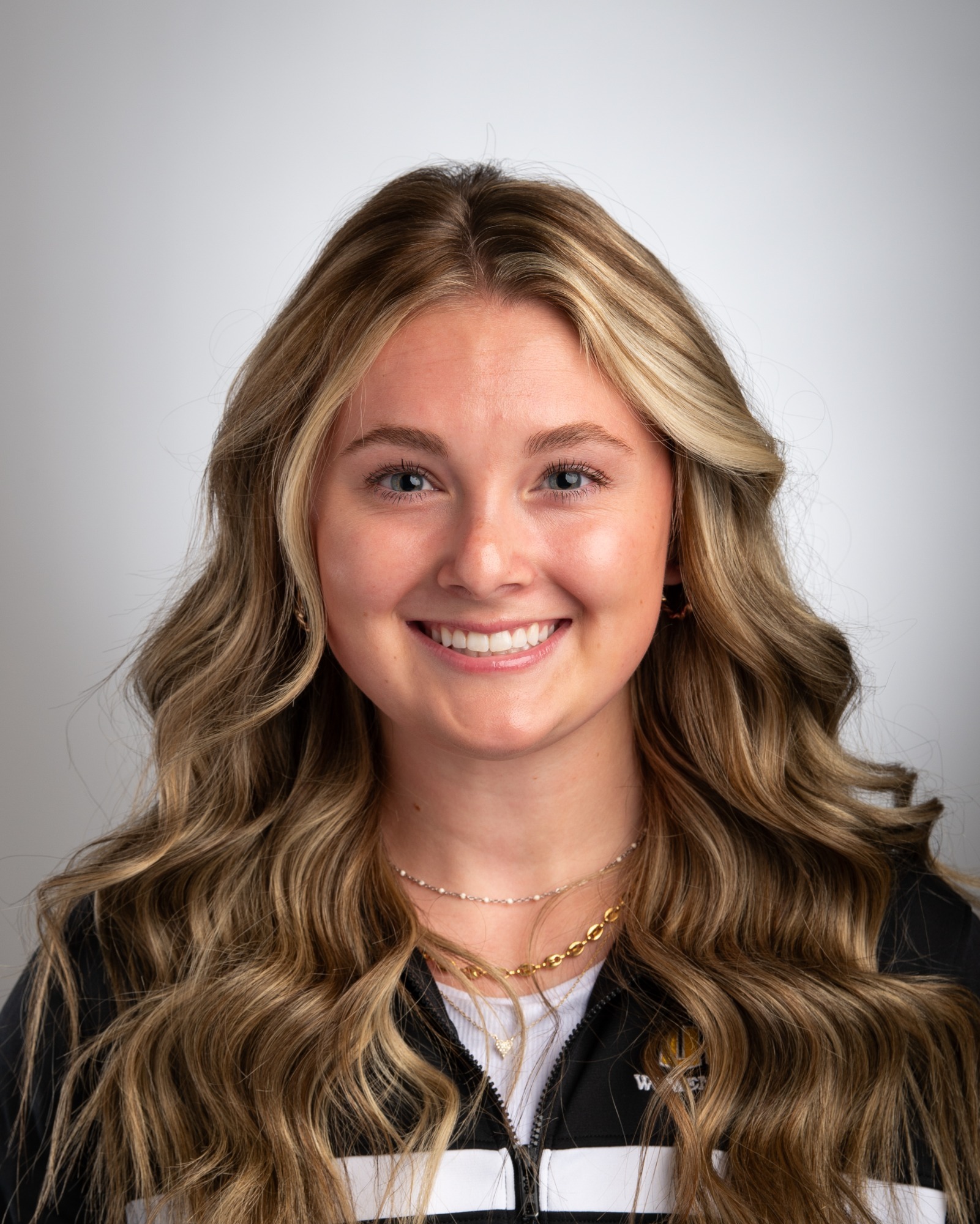 2025 Cassidy Vanden Heuvel Headshot