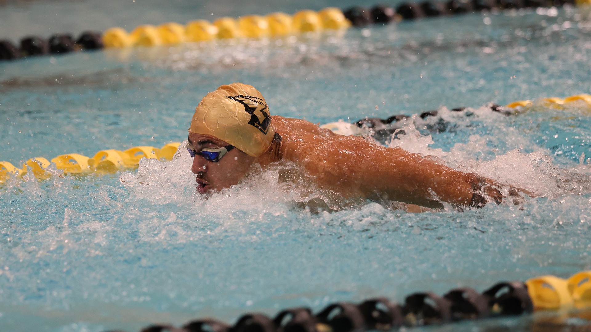2025 Leo Ramirez-Gutierrez Action Shot, swimming against Carroll