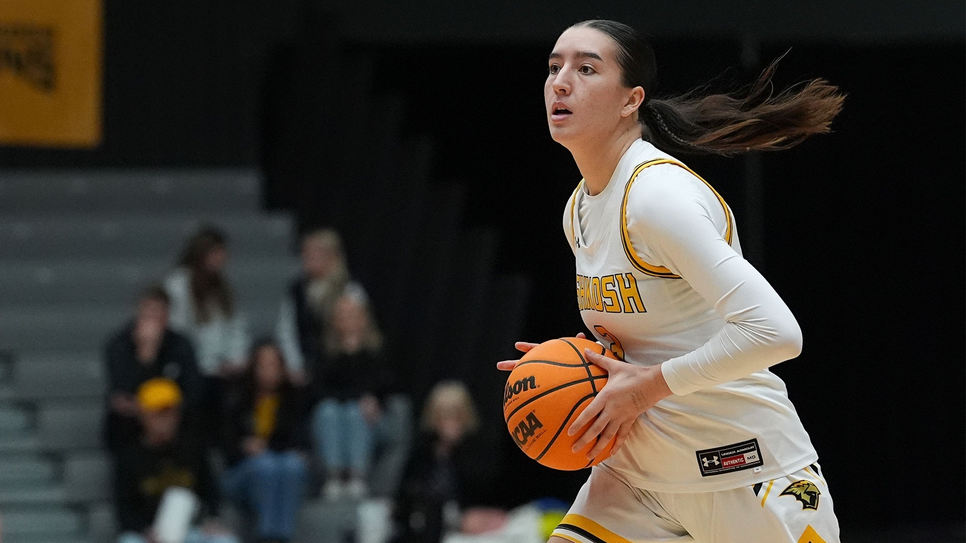 2025 Sarah Hardwick Action Shot, looking to pass the ball against Wheaton