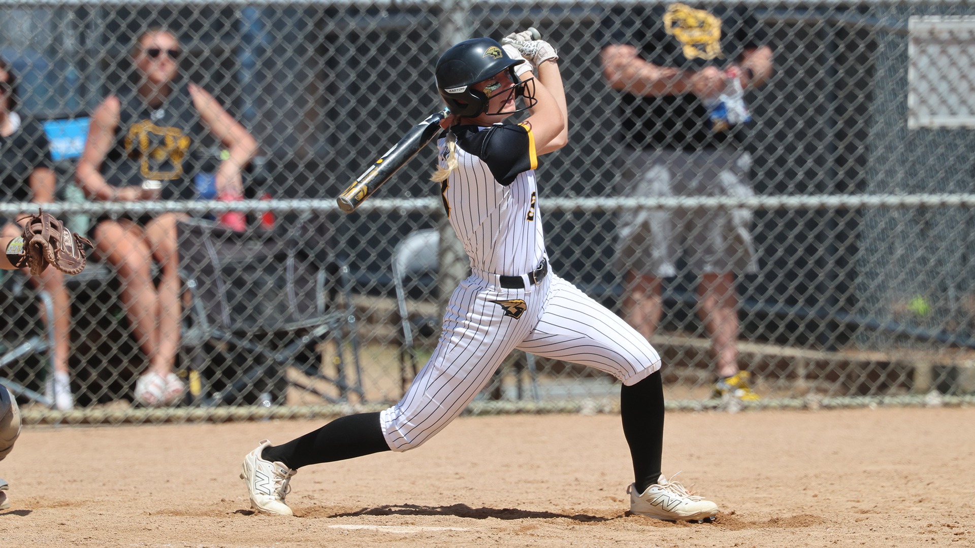 2025 Haylie Wittman Action Shot, Stevens Point- NCAA 1