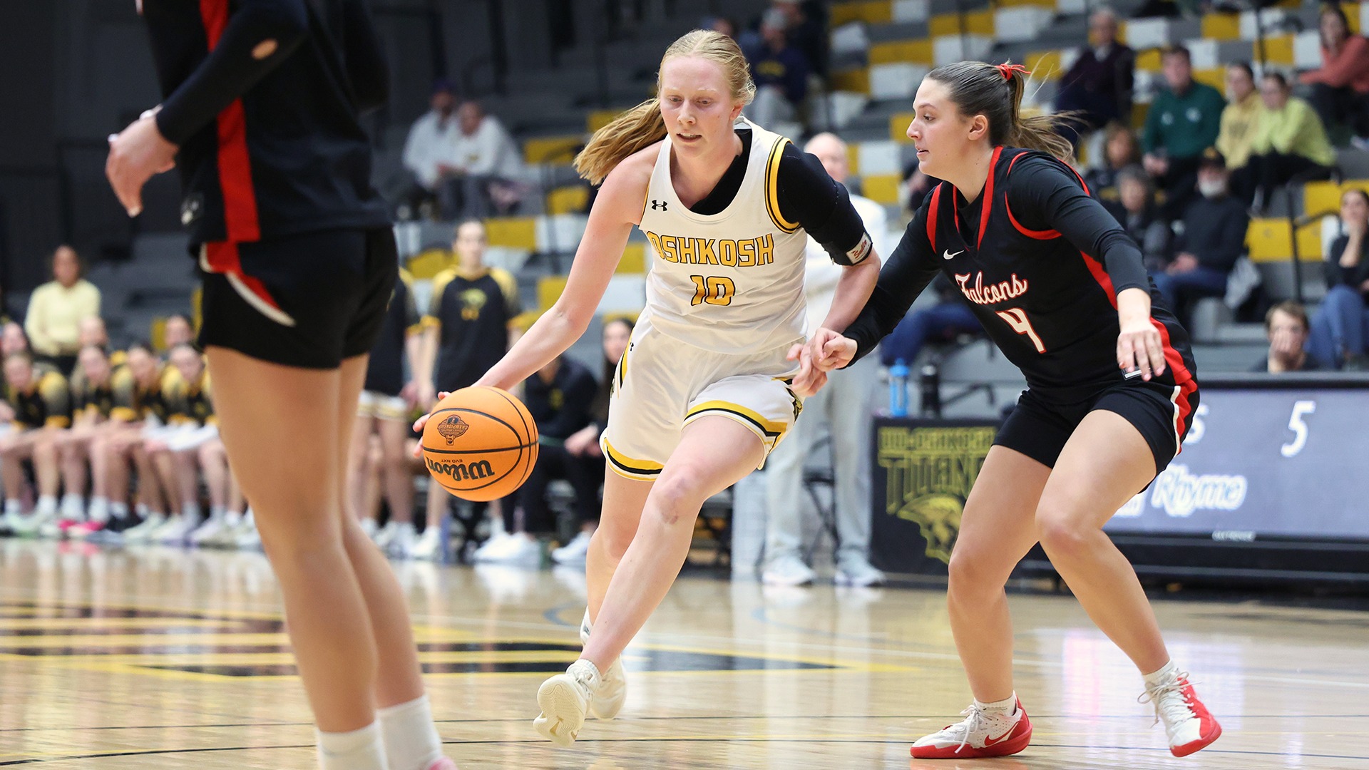 2026 Olivia Argall Action Shot, driving to the basket against River Falls in the WIAC Semifinal