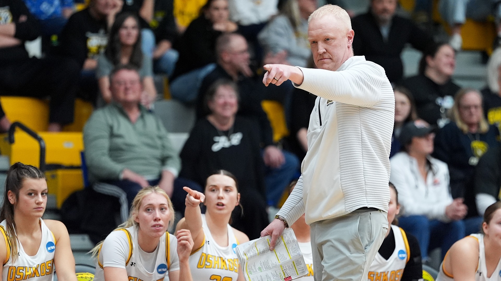 2026 Brad Fischer Action Shot, Wisconsin Lutheran