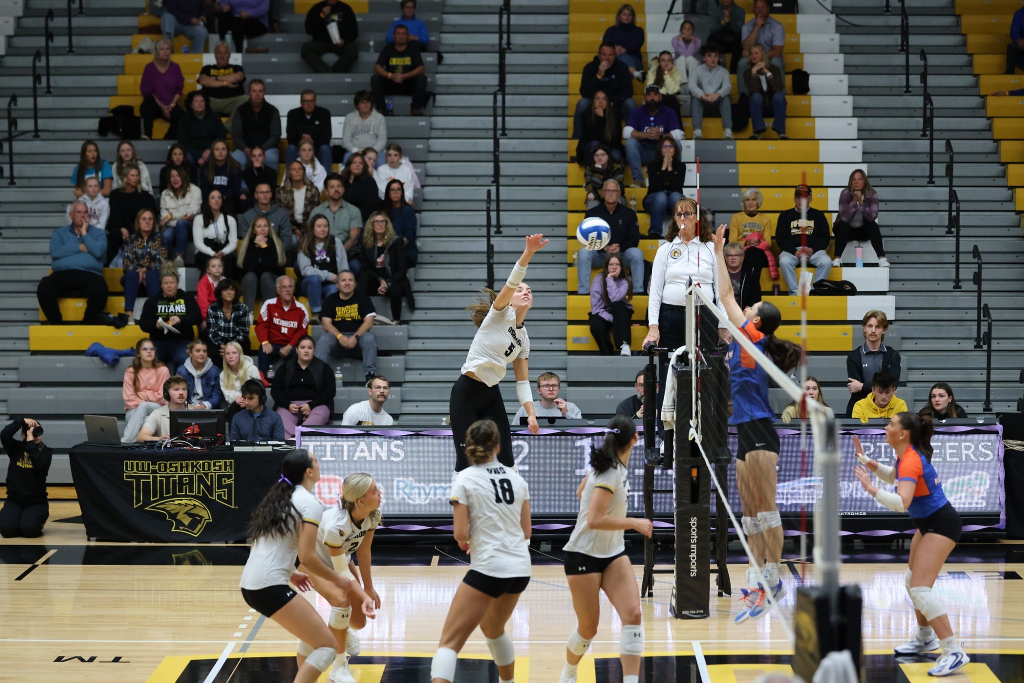 2025 WVB Action Shot