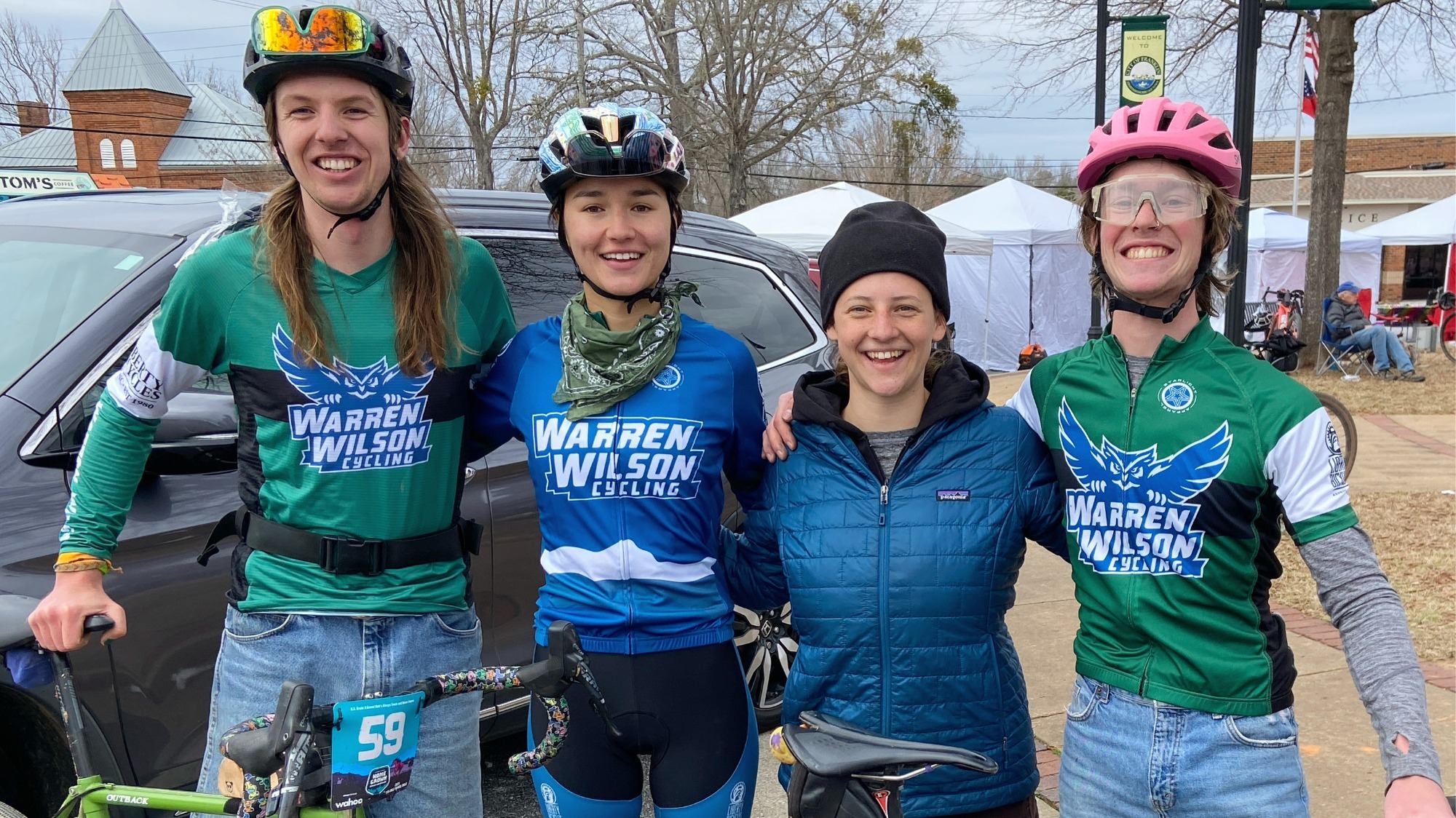 24-25 Cycling Racers at the Homegrown Gravel Race