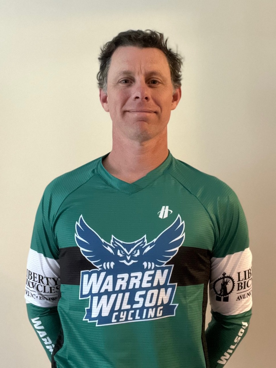 24-25 Cycling Assistant Coach Dan Ennis Headshot