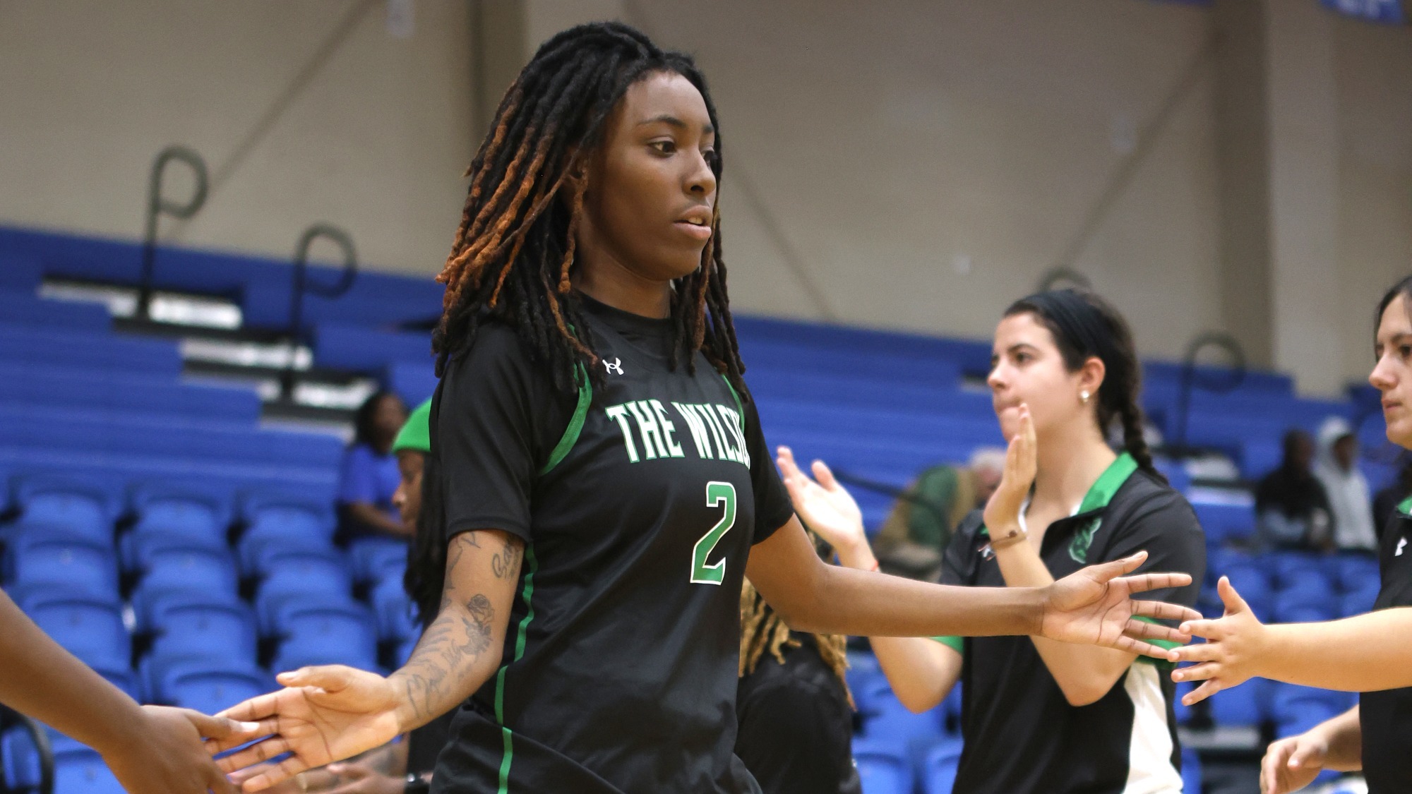 25-26 WBB Twig Barnes Walks Out On Floor as a Starter
