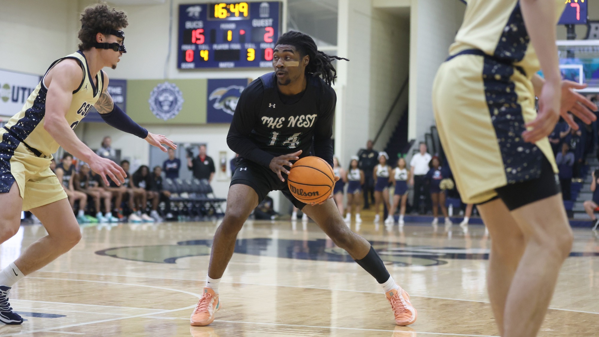 25-26 MBB Tajh Williams Dribbling