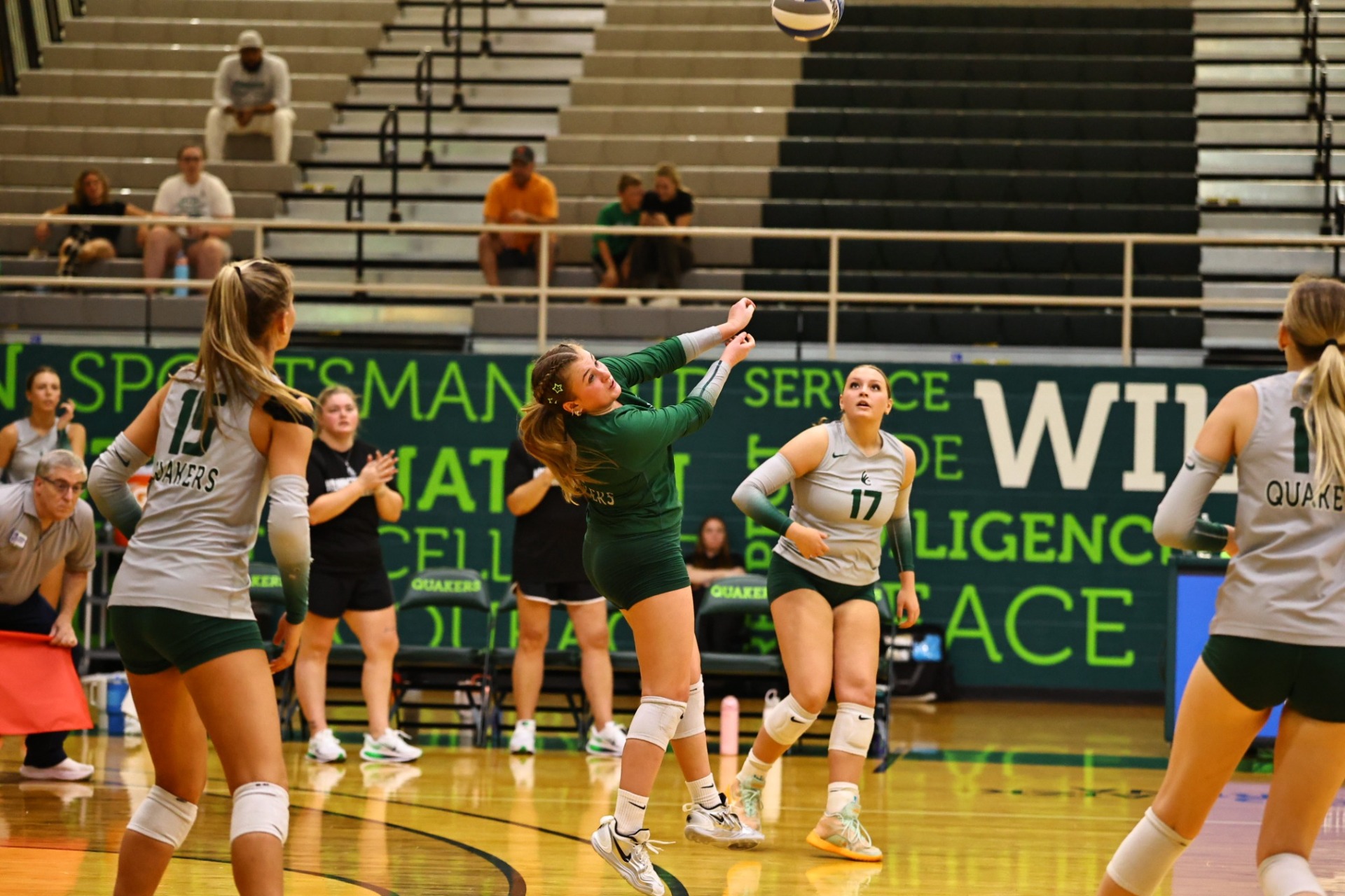 Logan McQuillin rallies for a dig