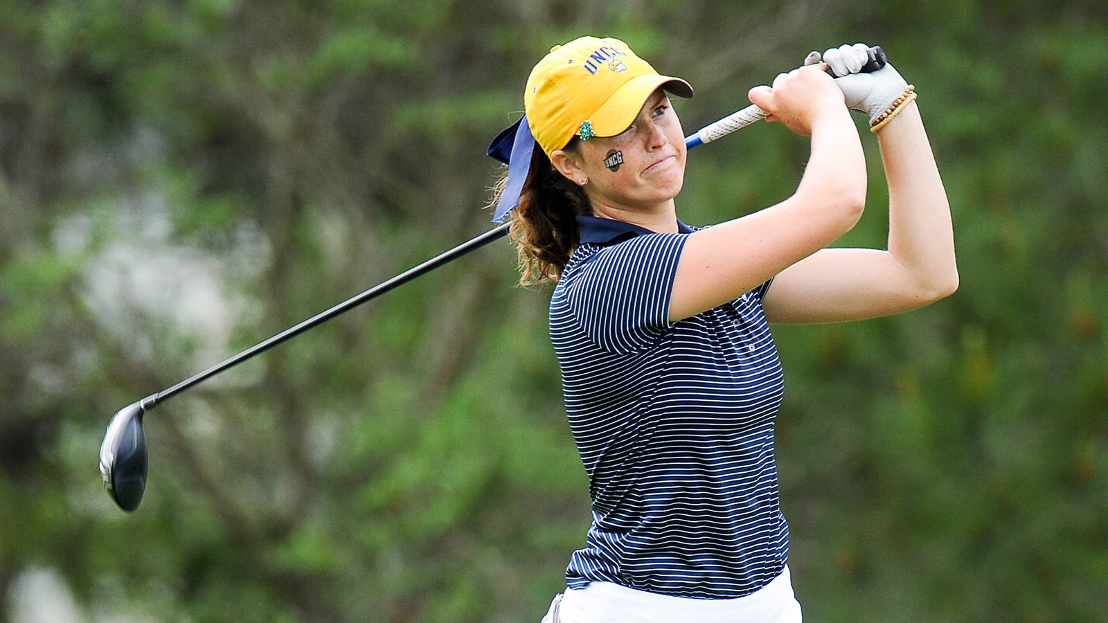 Monday's women's golf roundup