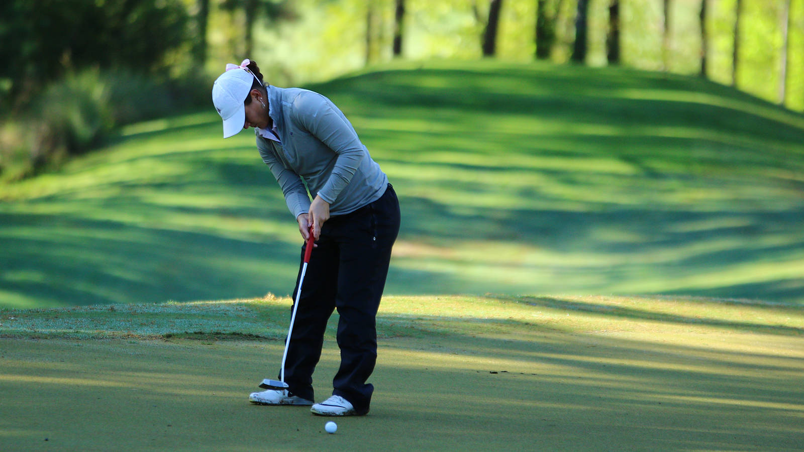 Monday's women's golf roundup