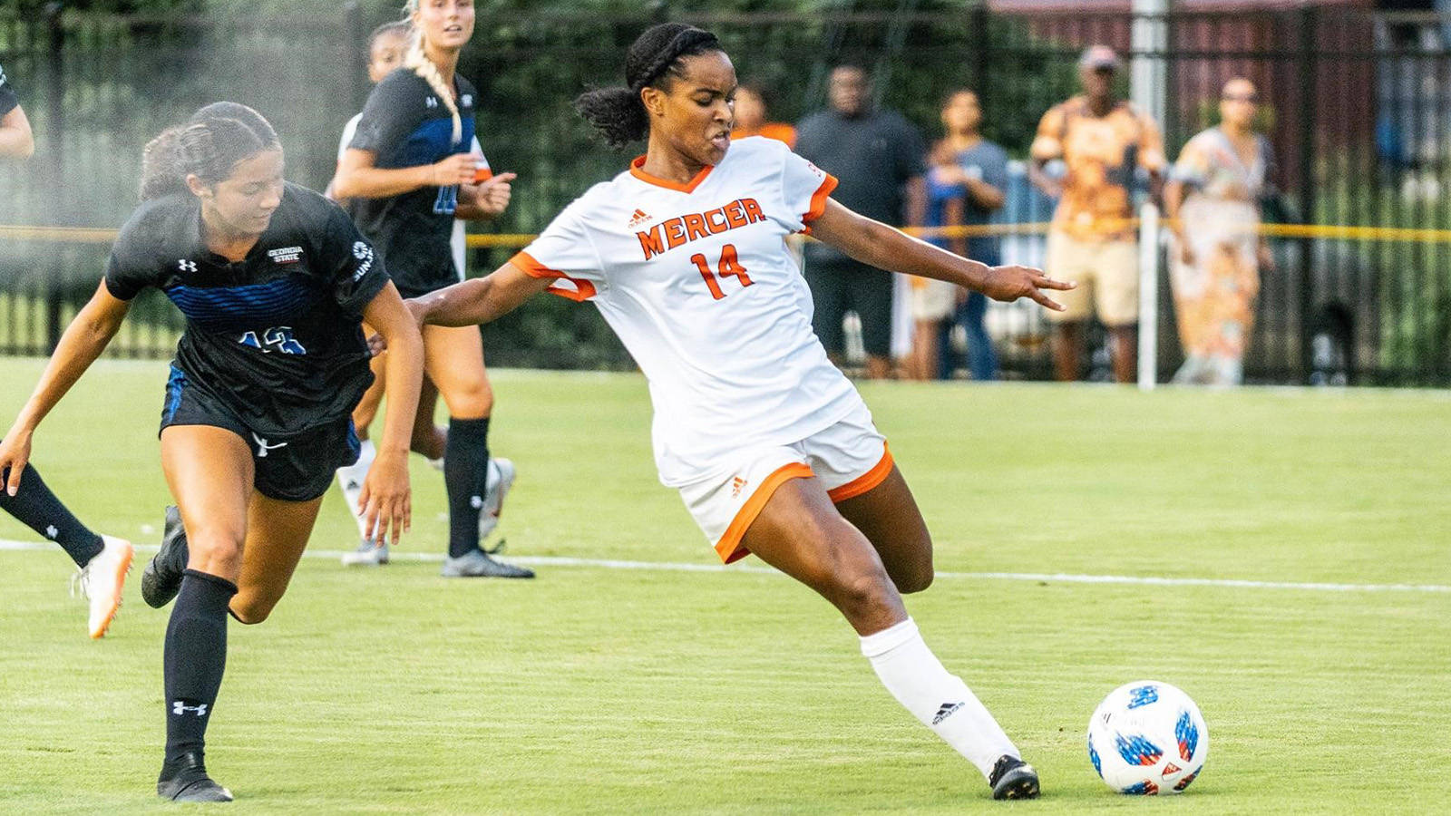 Late goal propels Mercer past Evansville